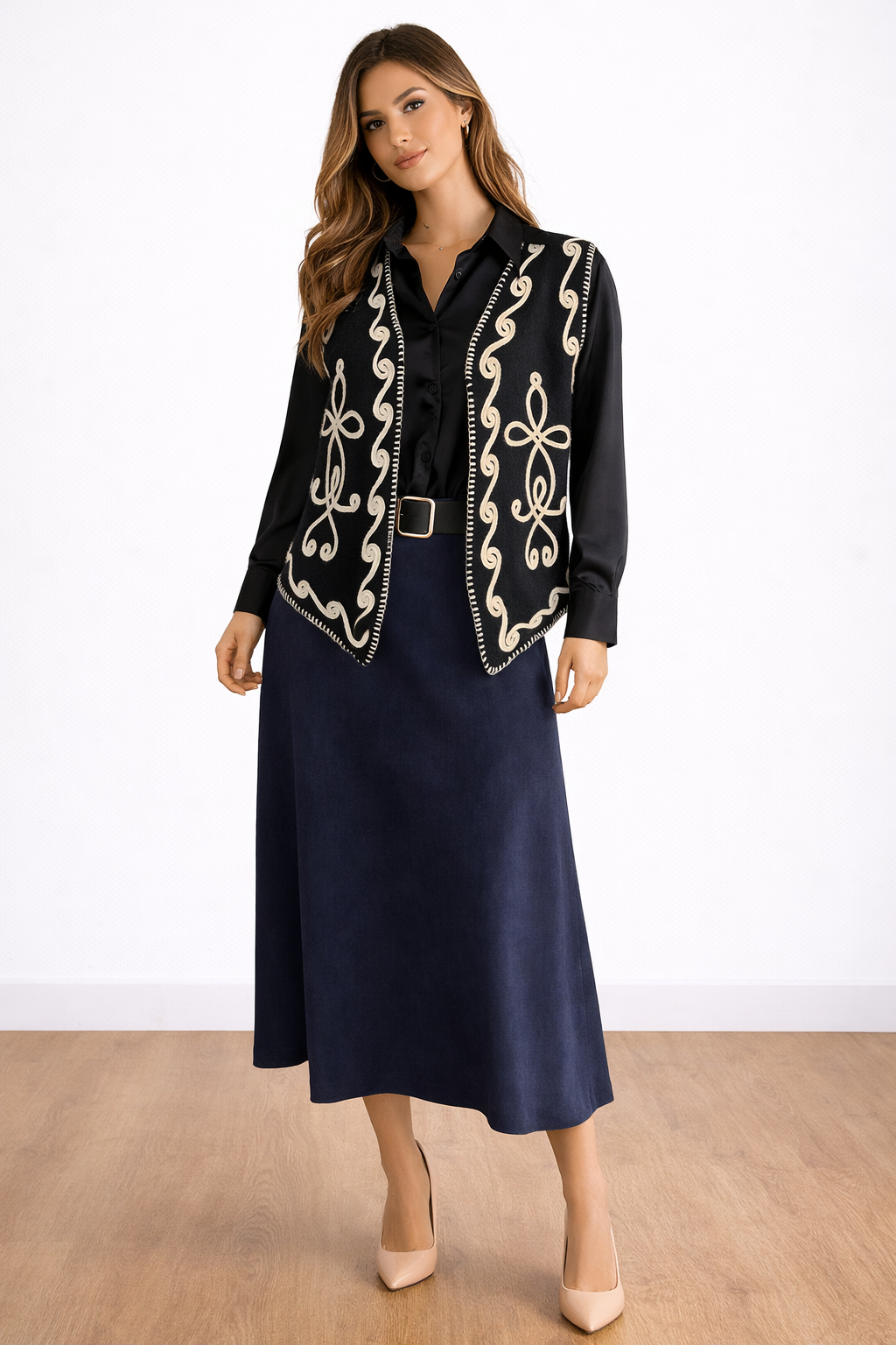 Chaleco Negro Sin Mangas Bordados Decorativos - Mujer Elegante