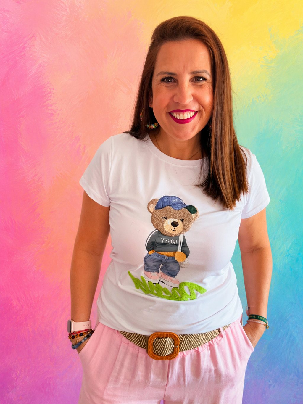 Camiseta blanca con diseño de oso urbano