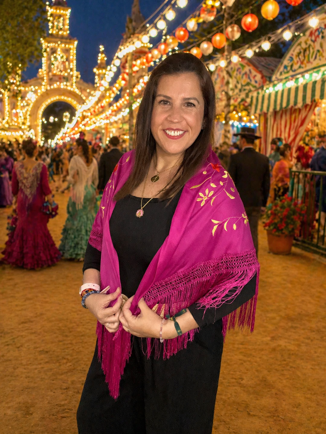 ✨ Mantón Bordado Buganvilla – Elegancia y Tradición ✨