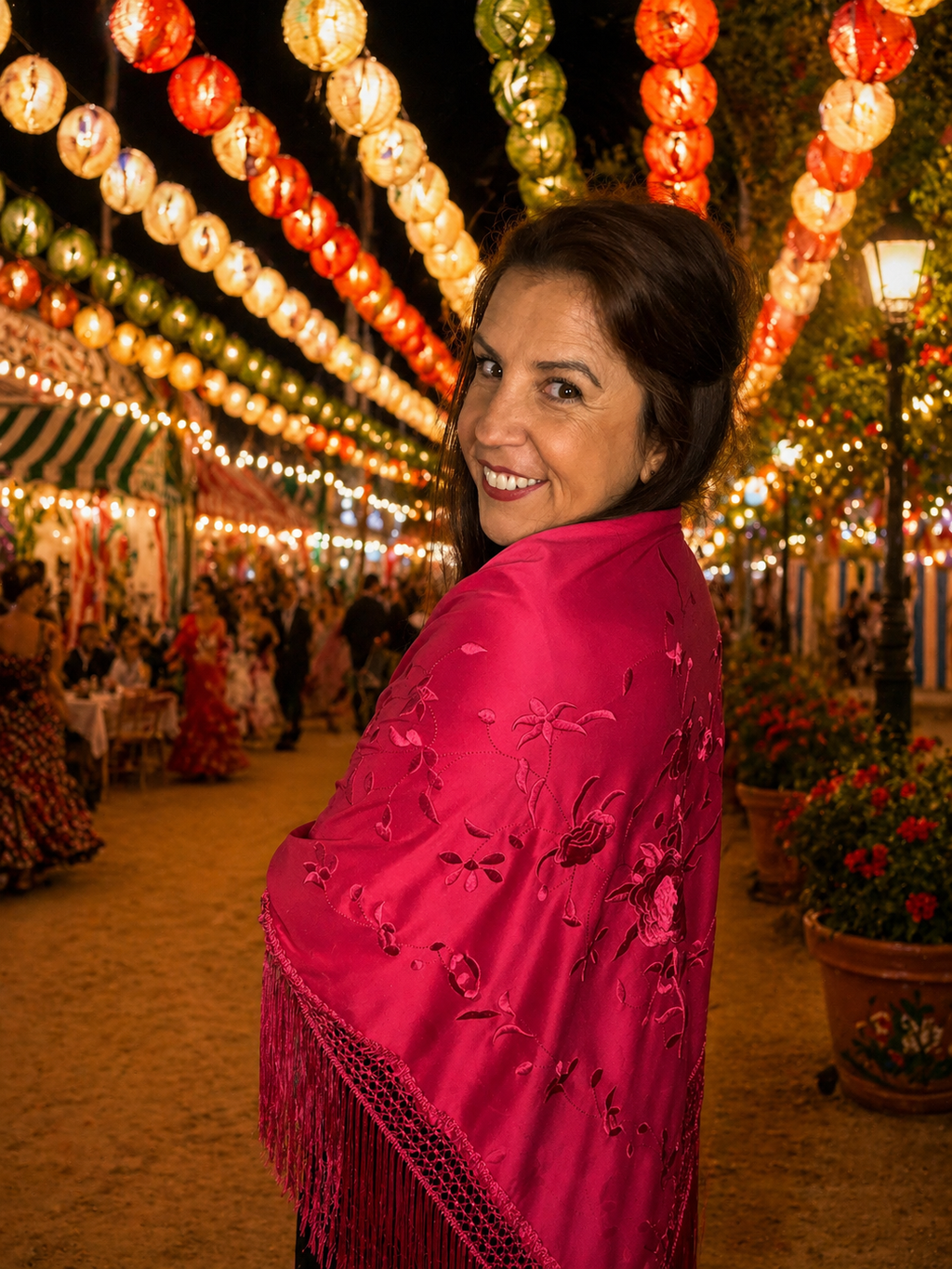 ✨ Mantón fucsia bordado – Luz, alegría y estilo flamenco 💖