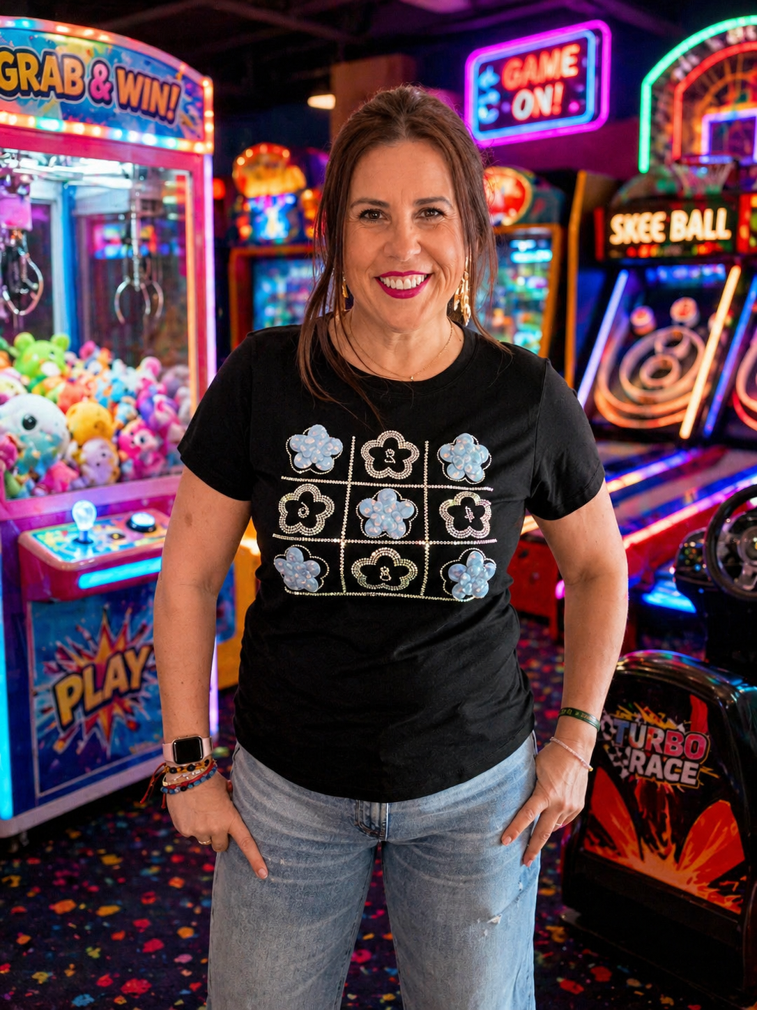 Camiseta Negra con Estampado Floral Brillante | Moda Mujer