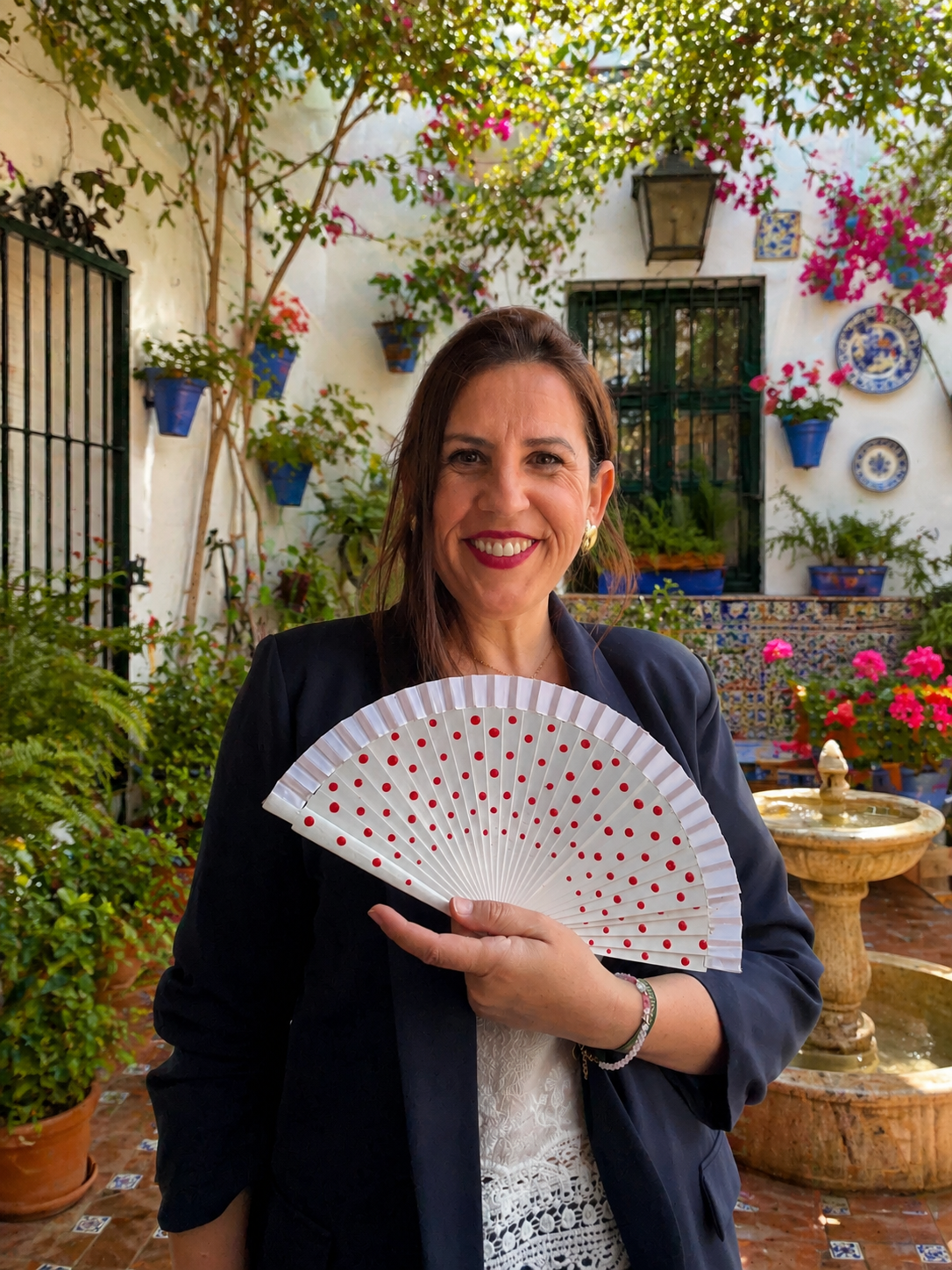 Abanico Flamenco Pequeño Blanco con Lunares Rojos