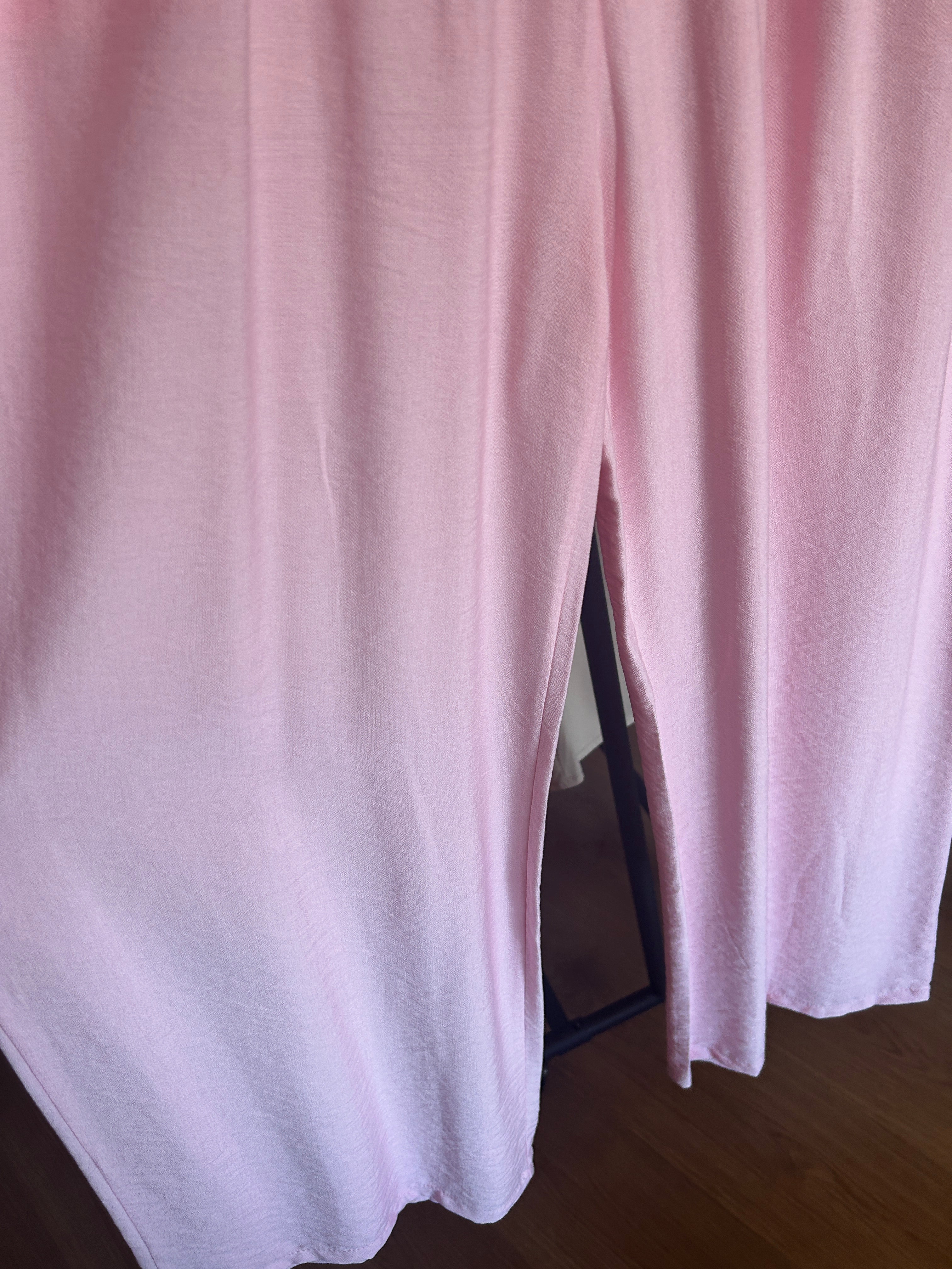 Pantalón Palazzo Rosa Pastel con Cinturón | Carmen Dueñas