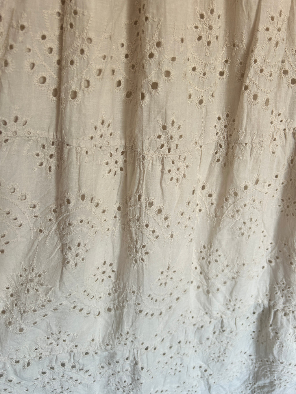 Falda Larga Boho Bordada Beige con Cinturón | Carmen Dueñas