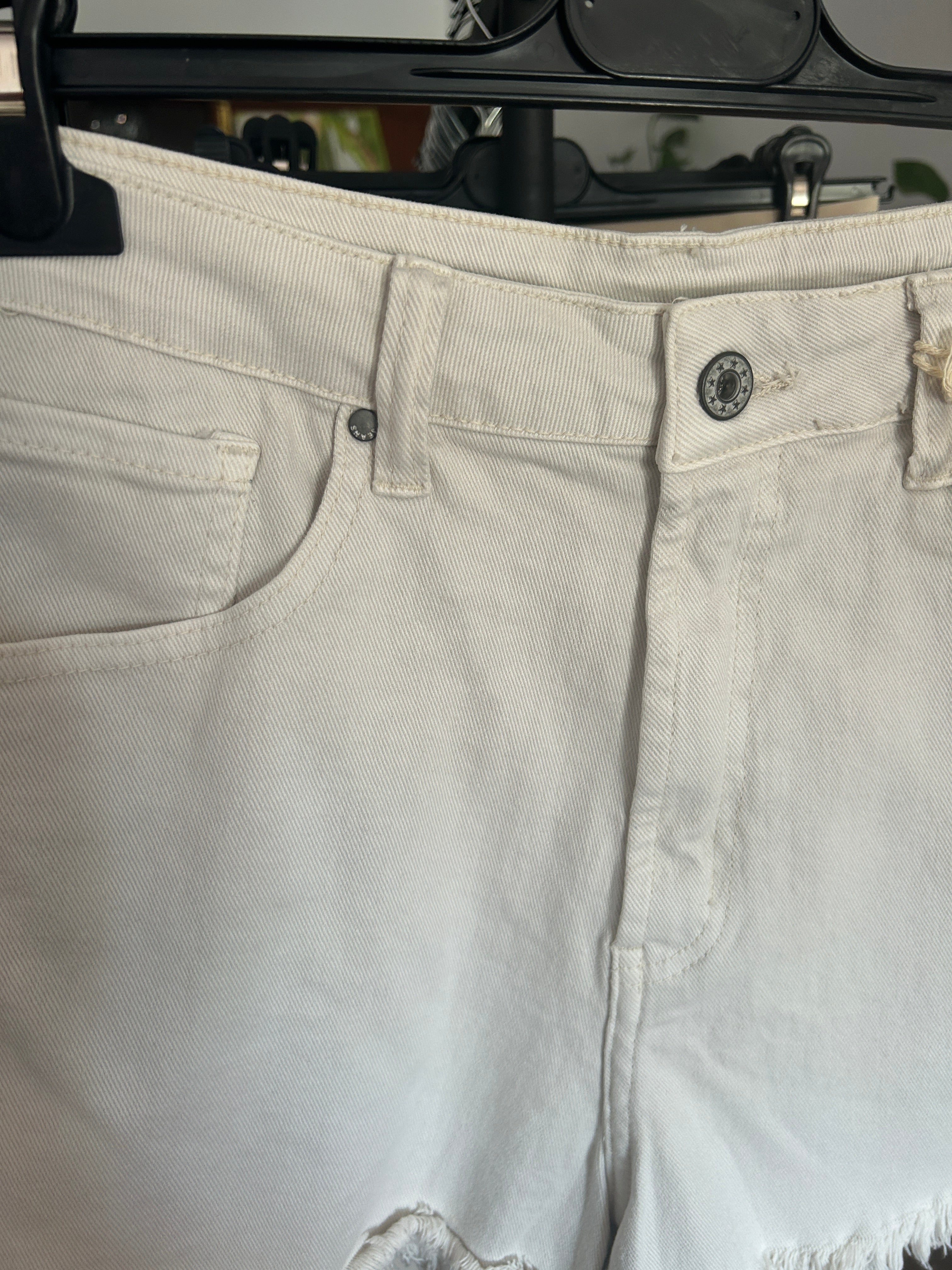 Short Casual con Acabado Desflecado de Verano | Carmen Dueñas