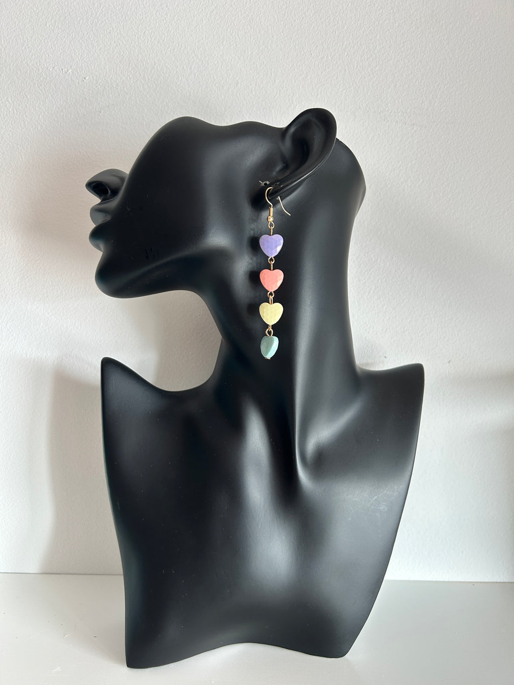 💖✨ Pendientes largos con corazones multicolor ✨💖