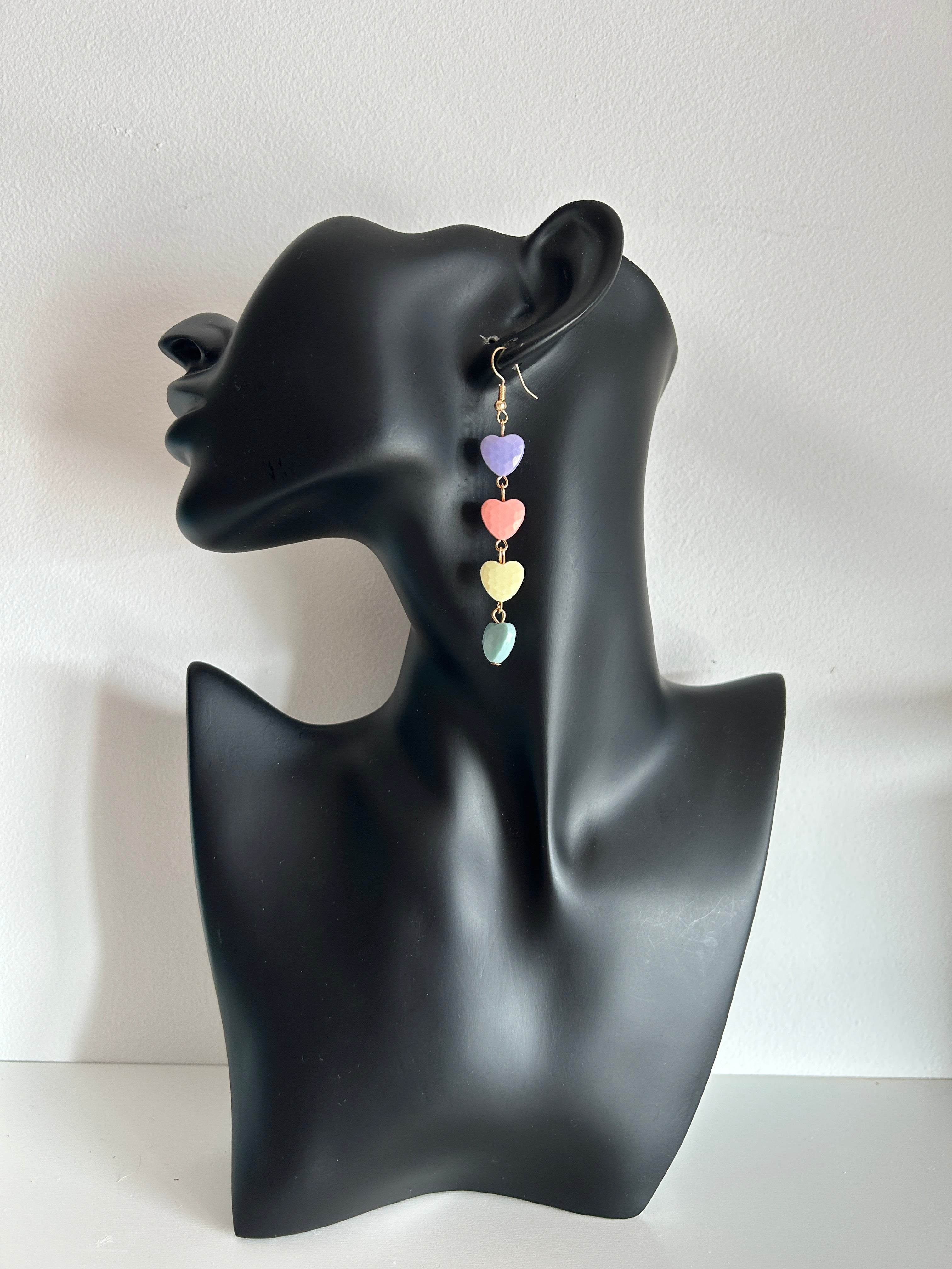 💖✨ Pendientes largos con corazones multicolor ✨💖