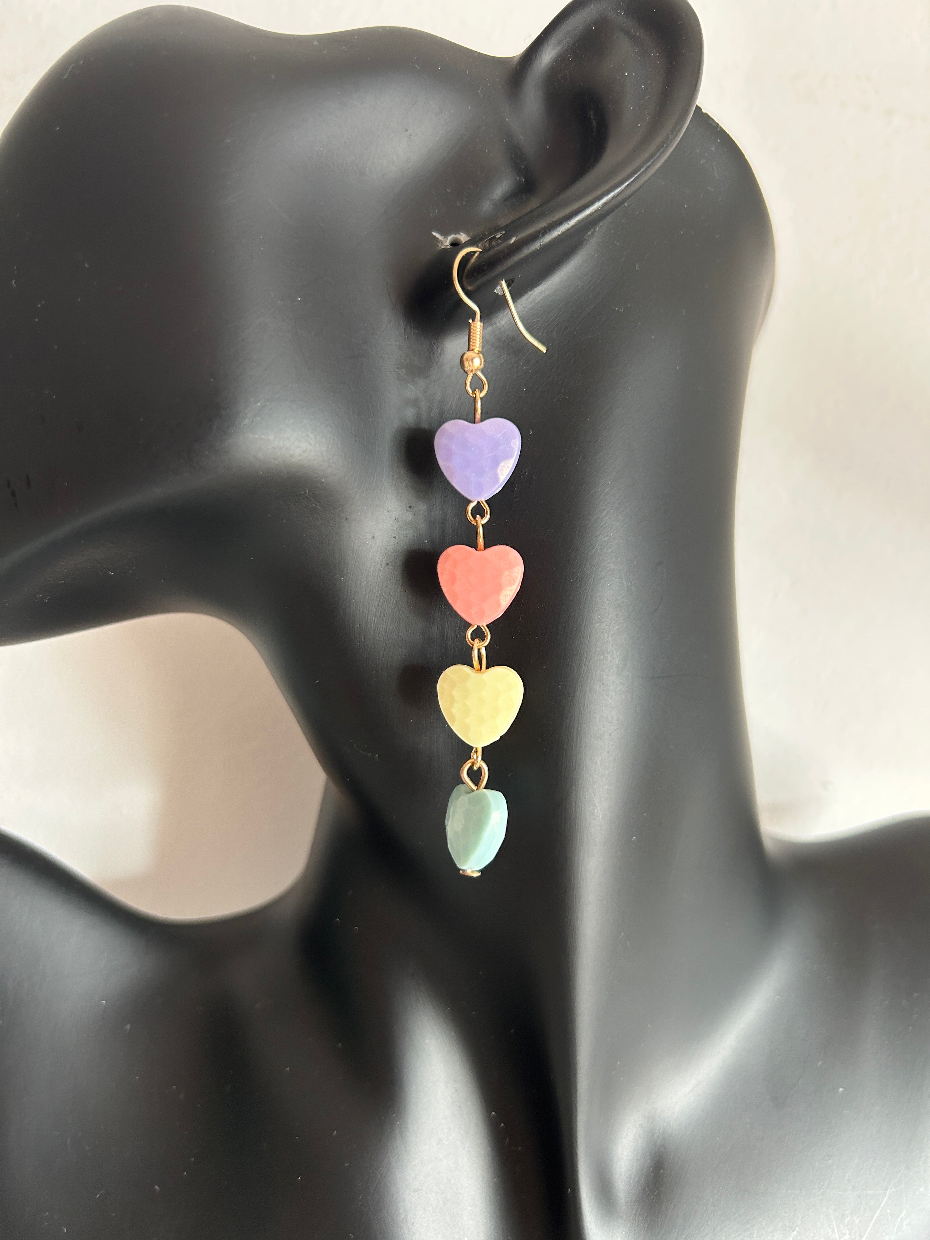 💖✨ Pendientes largos con corazones multicolor ✨💖