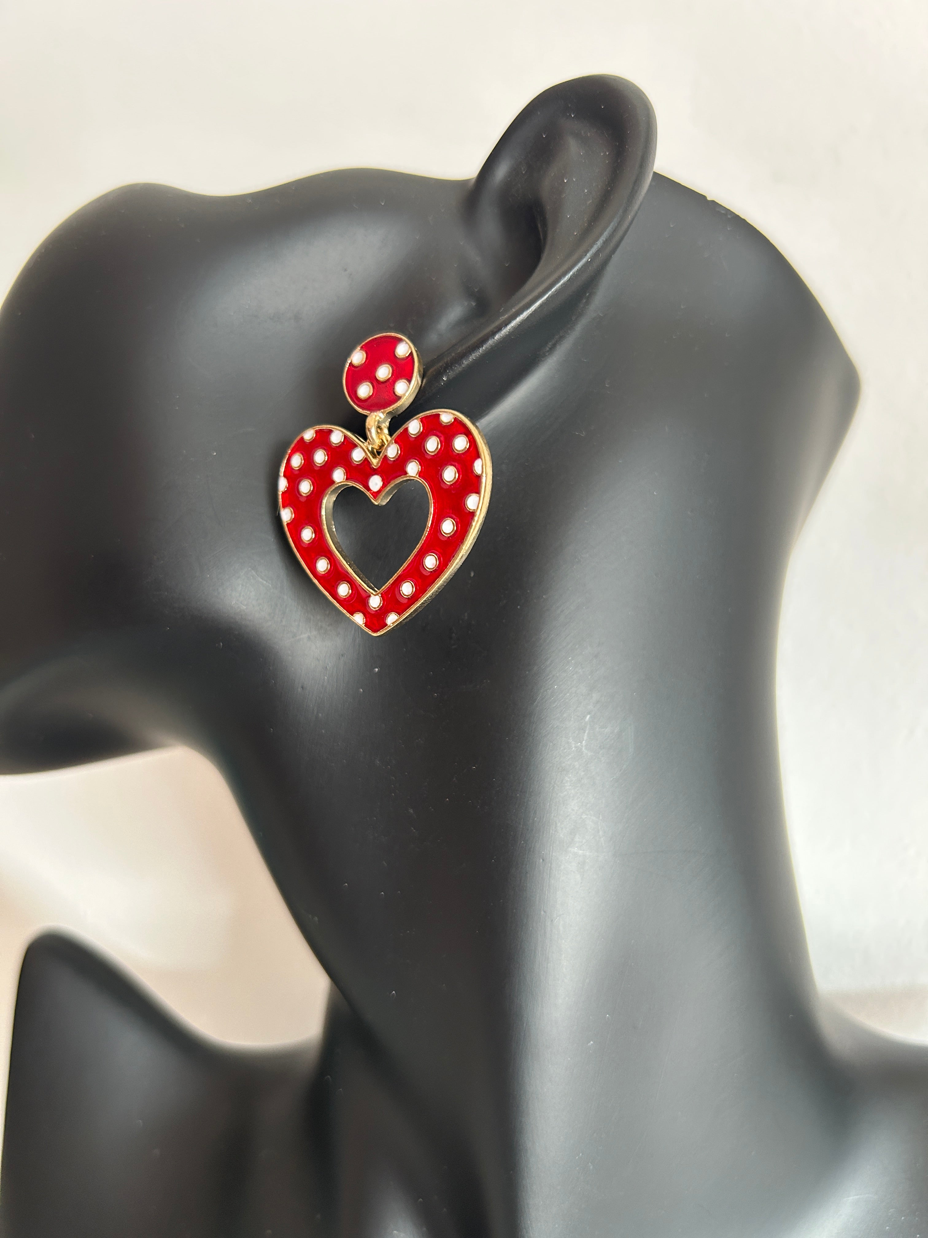 ❤️ Pendientes de corazón rojo con lunares ❤️