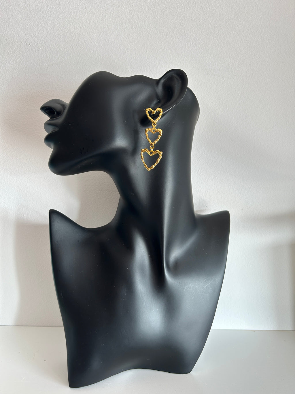 💛 Pendientes de corazones dorados en cascada 💛