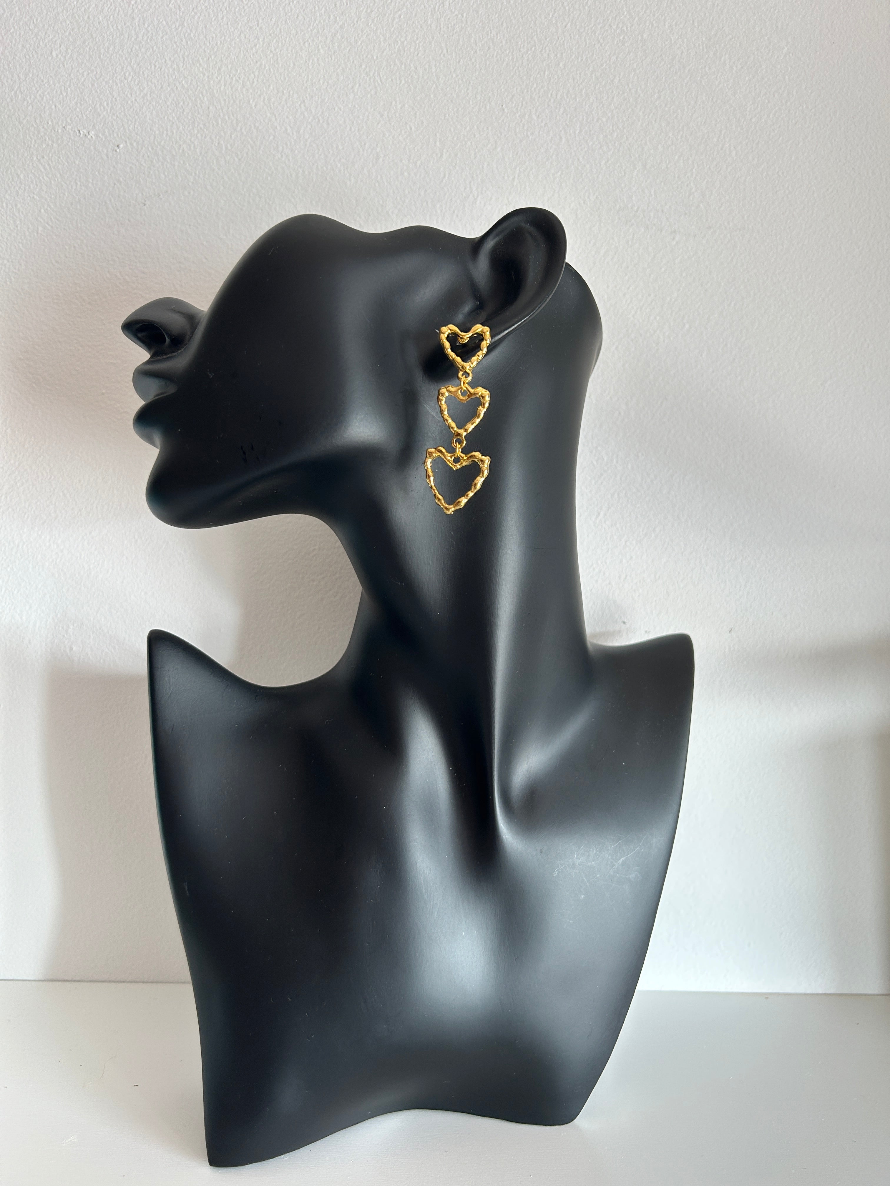 💛 Pendientes de corazones dorados en cascada 💛
