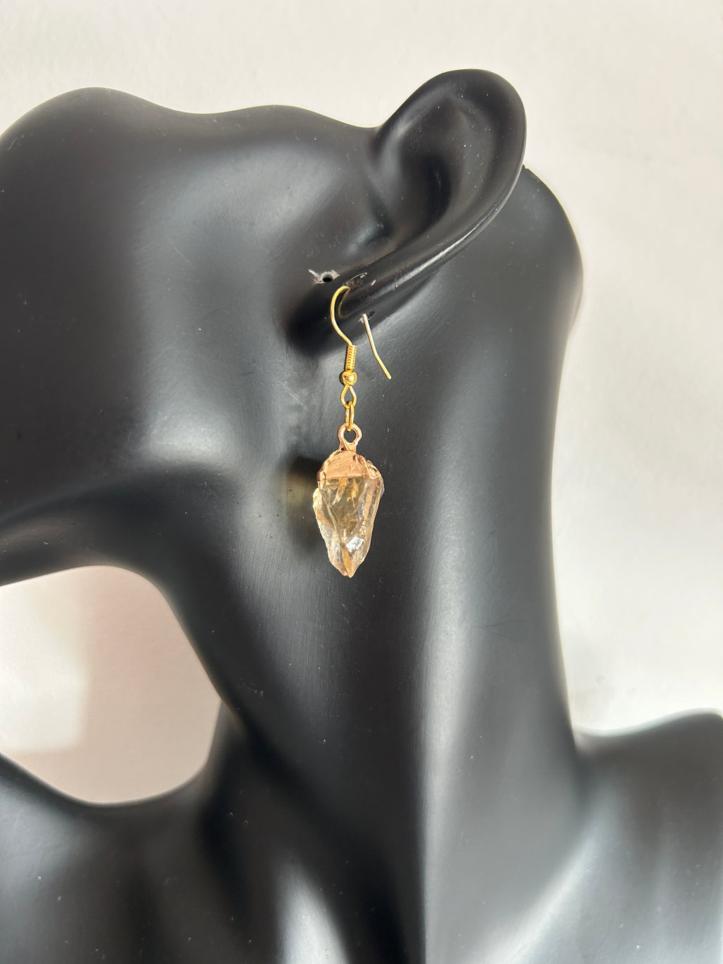 🤍 Pendientes con cristal natural en bruto 🤍