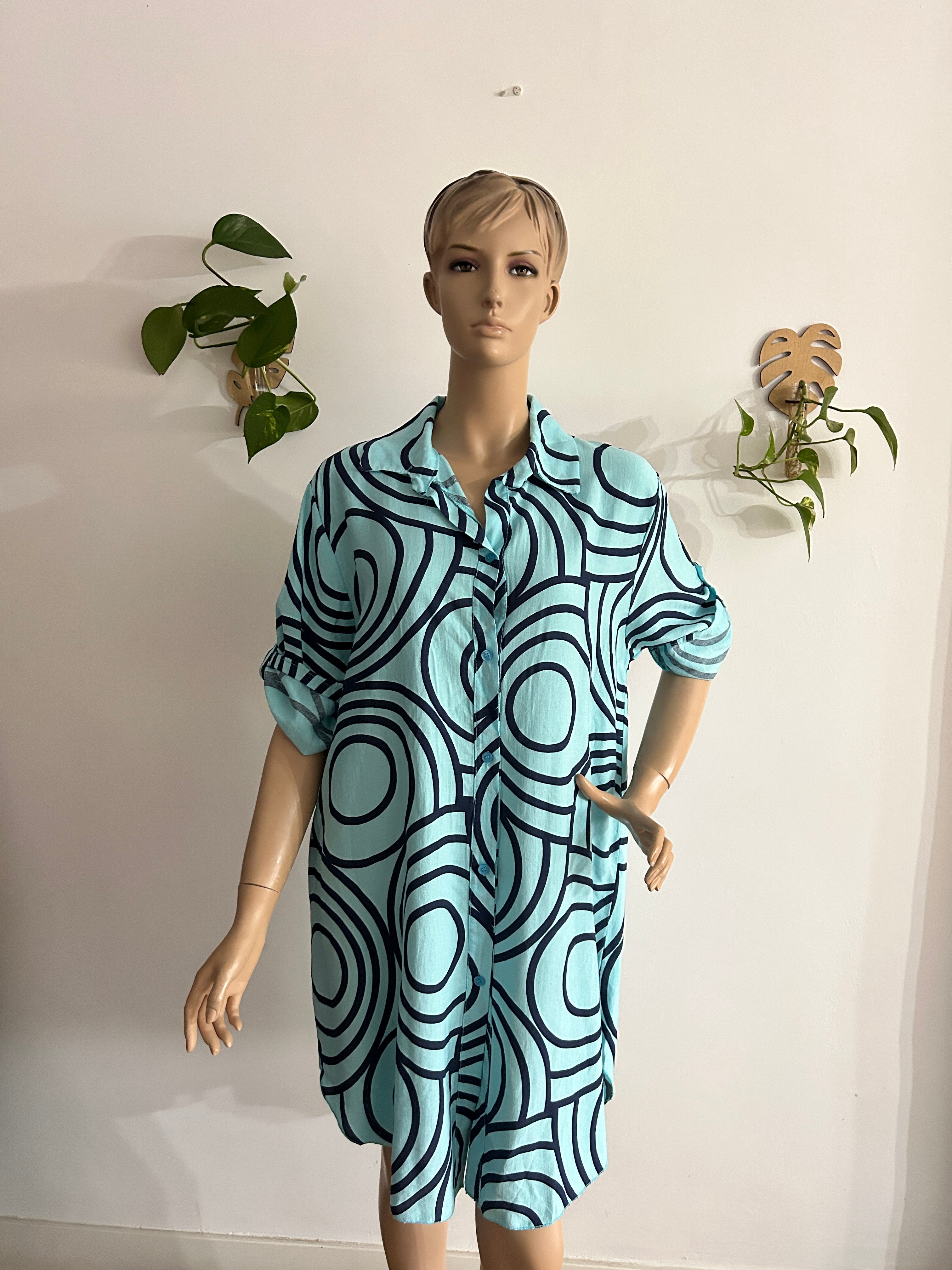 ✨ Vestido Camisero Turquesa con Diseño Geométrico ✨
