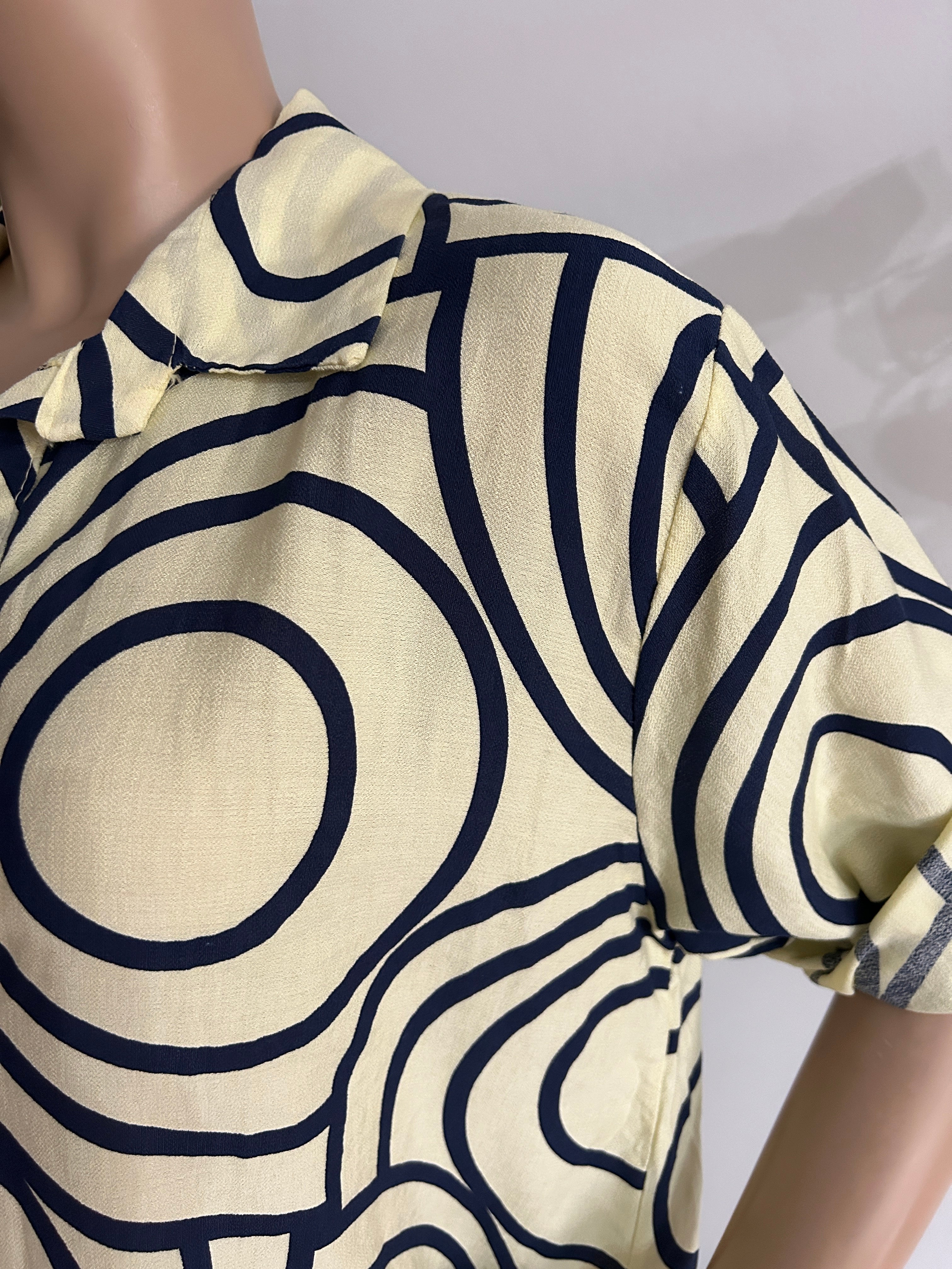 ✨💛 Vestido Camisero Amarillo con Diseño Geométrico 💛✨