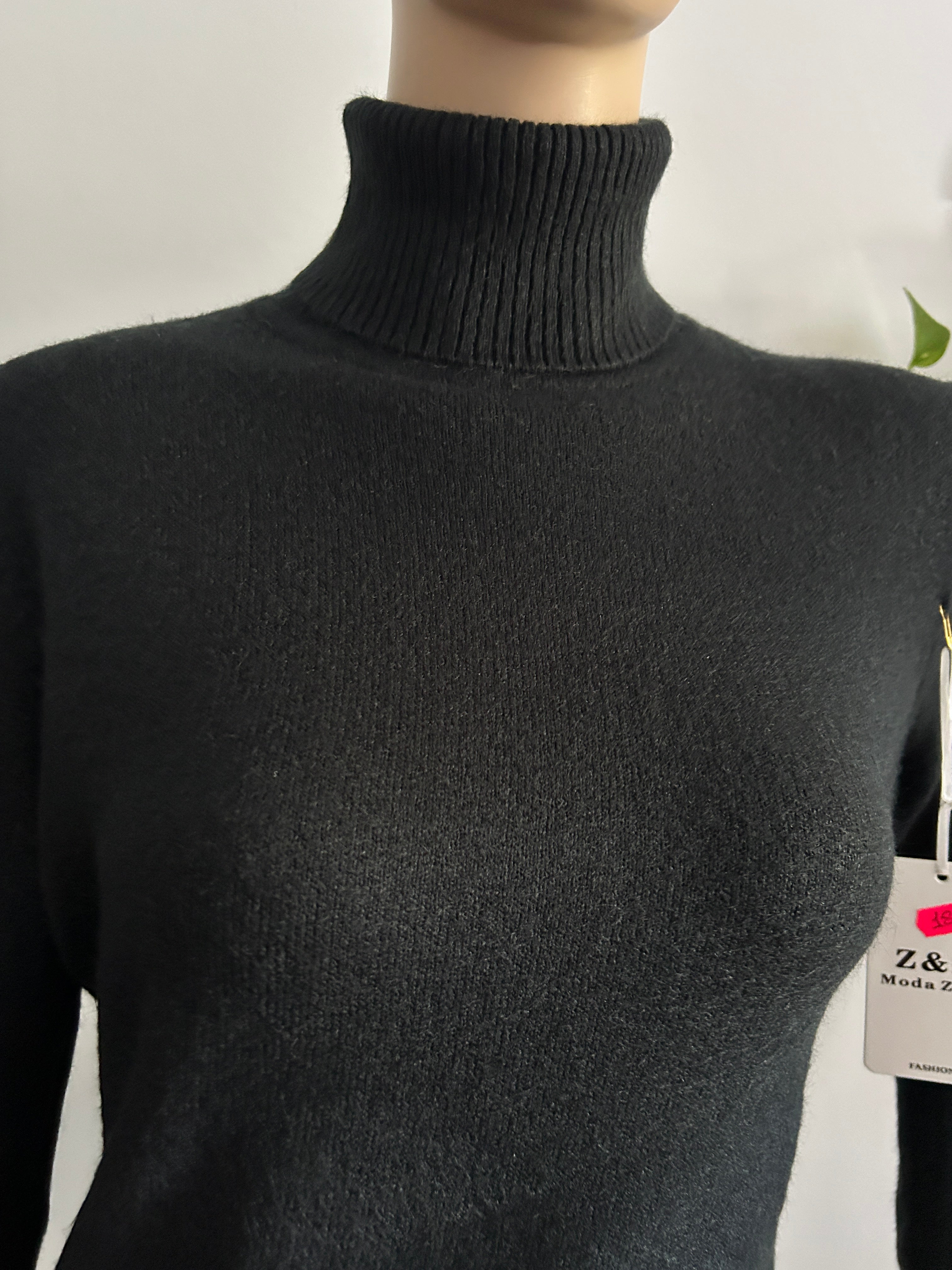 ¡REBAJAS! Jersey de Cuello Alto en Negro