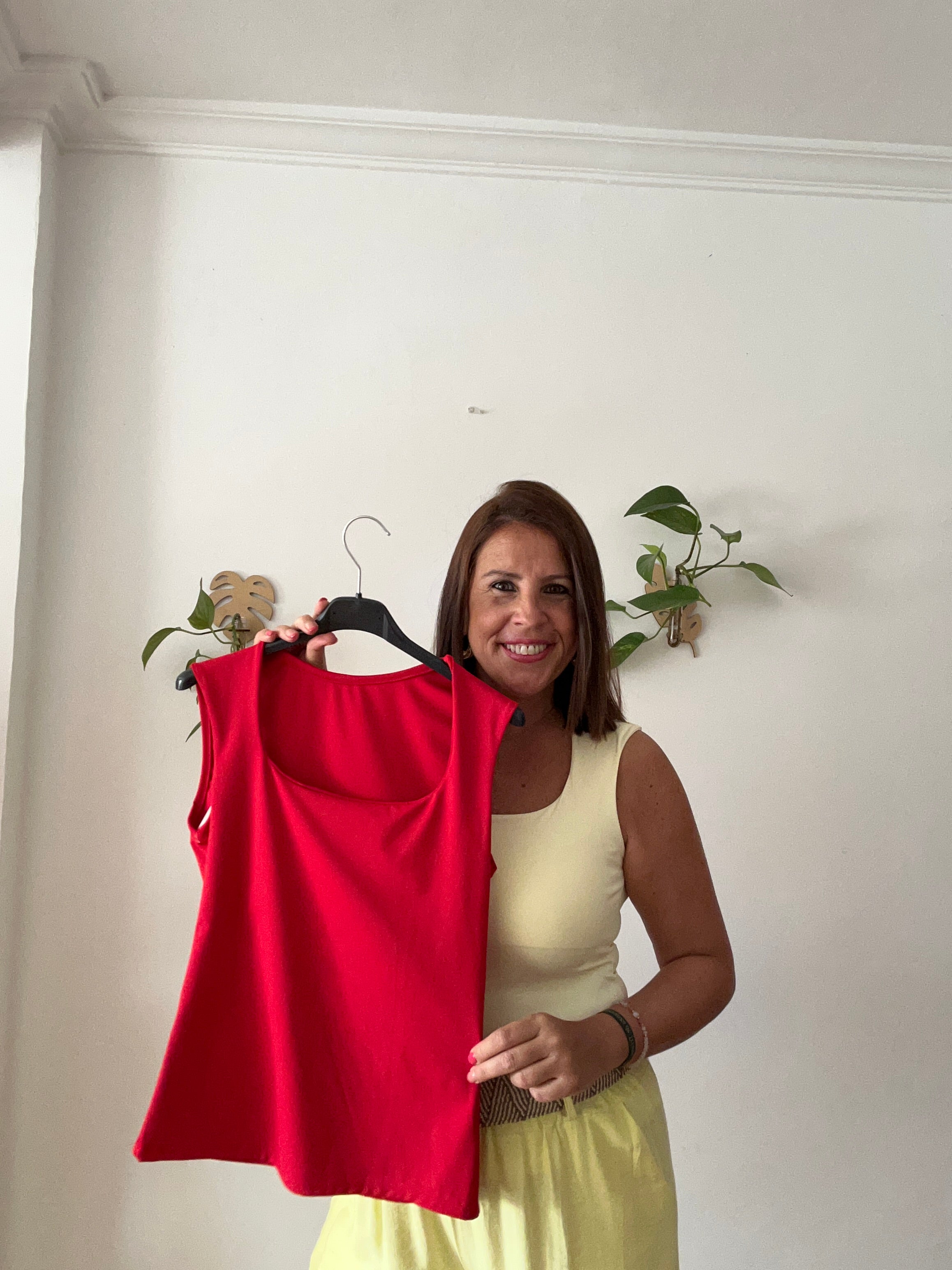 ✨ Camiseta Básica Elegante Sin Mangas | Disponible en 4 Colores