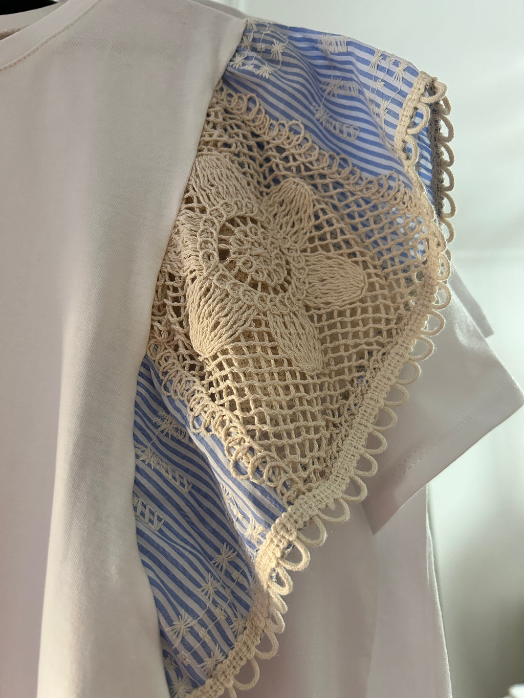 Camiseta Romántica Spring Lace Mangas Encaje - Mujer Primavera