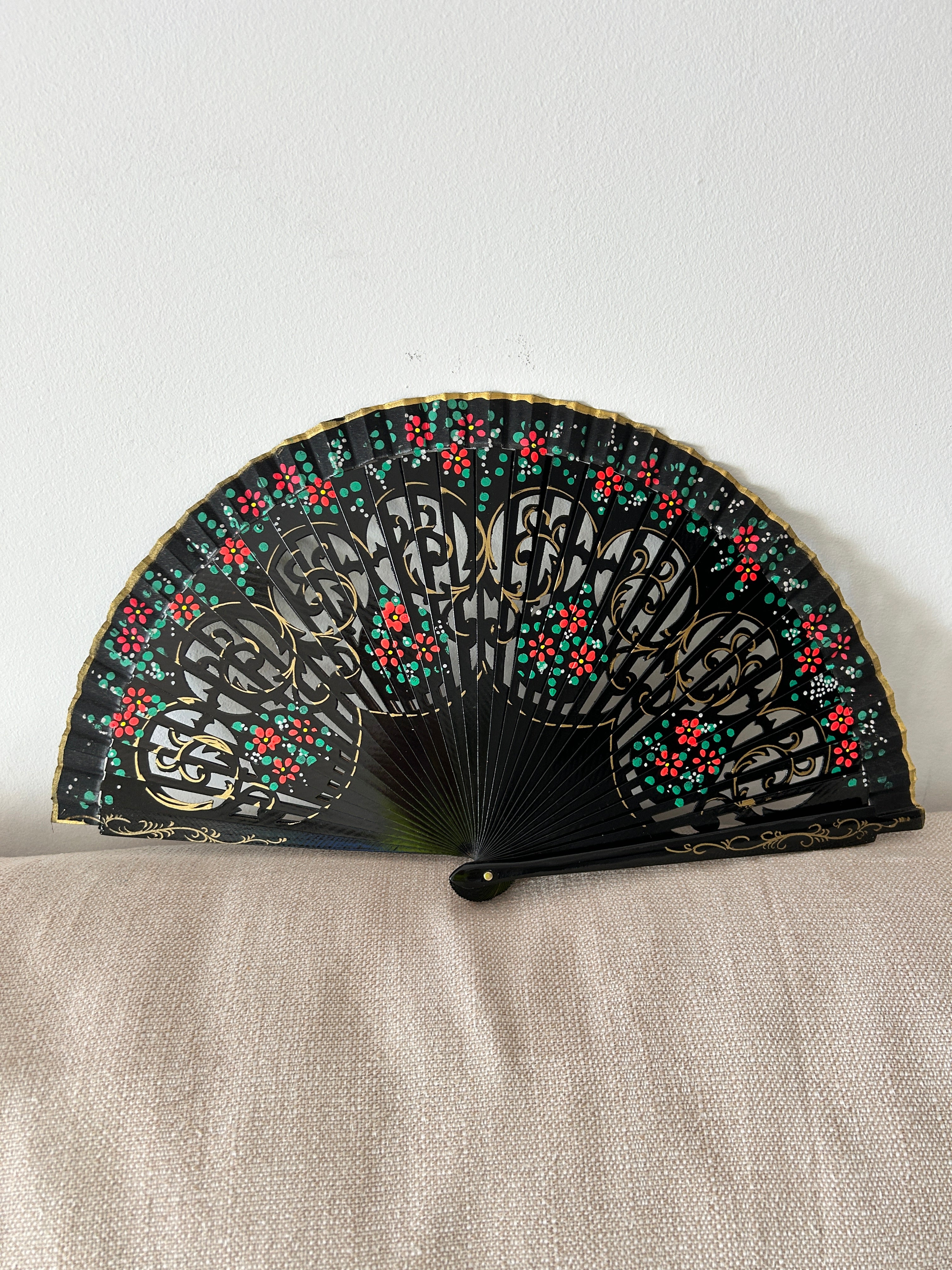 🔥 Abanico elegante negro calado – imprescindible para verano 🔥