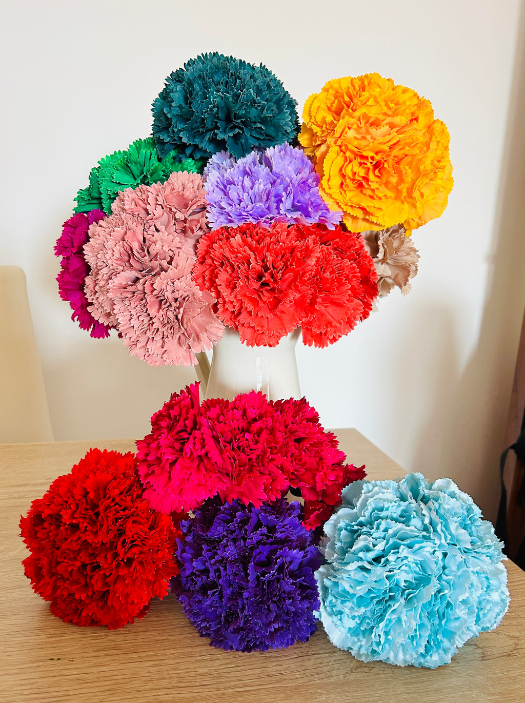 Ramillete Flores de flamenca en tonos vibrantes