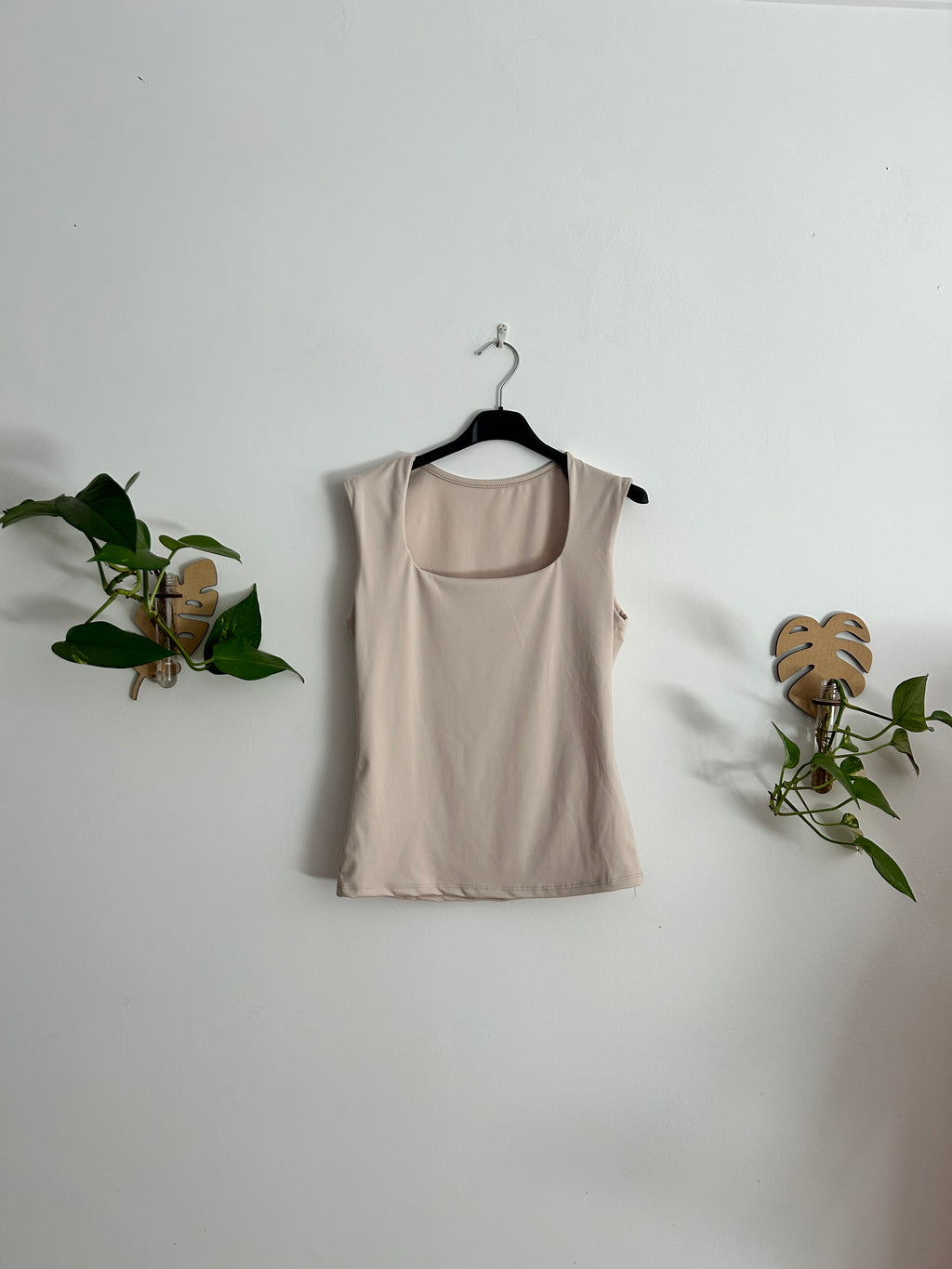 Camiseta Básica Premium – Varios Colores ✨