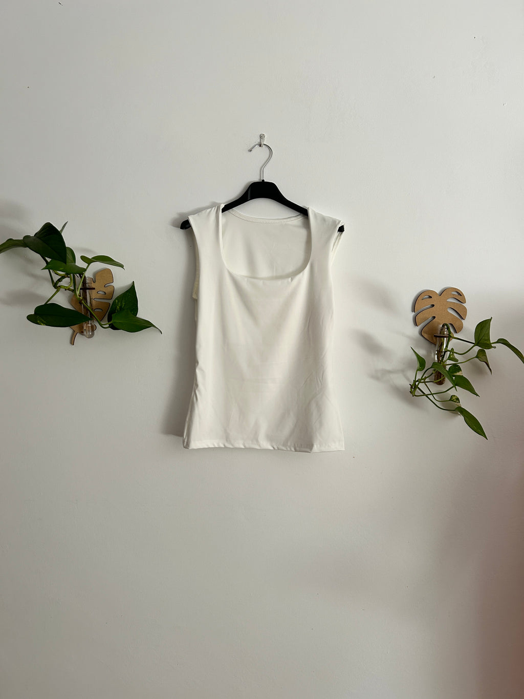 Camiseta Básica Premium – Varios Colores ✨
