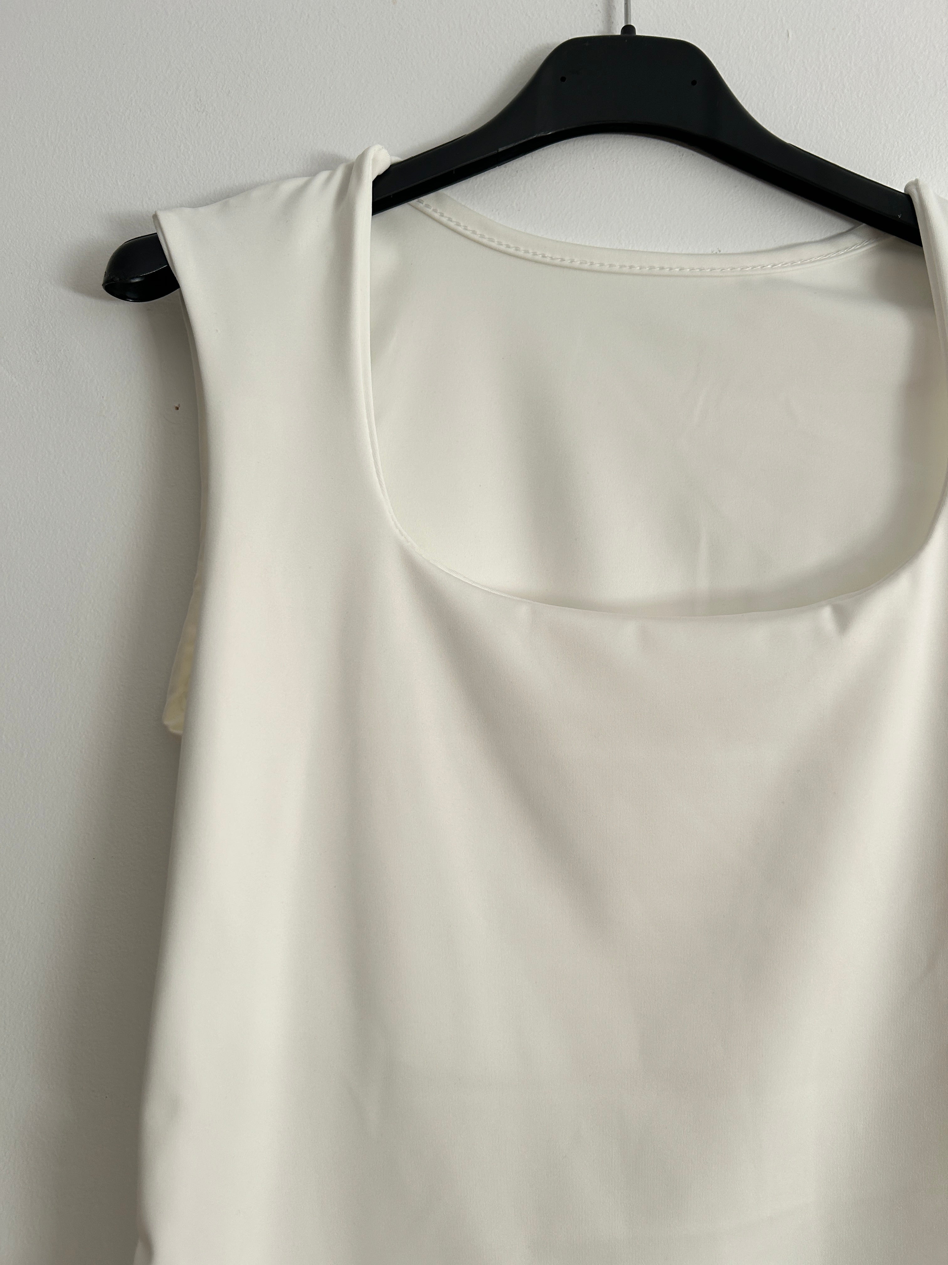 Camiseta Básica Premium – Varios Colores ✨