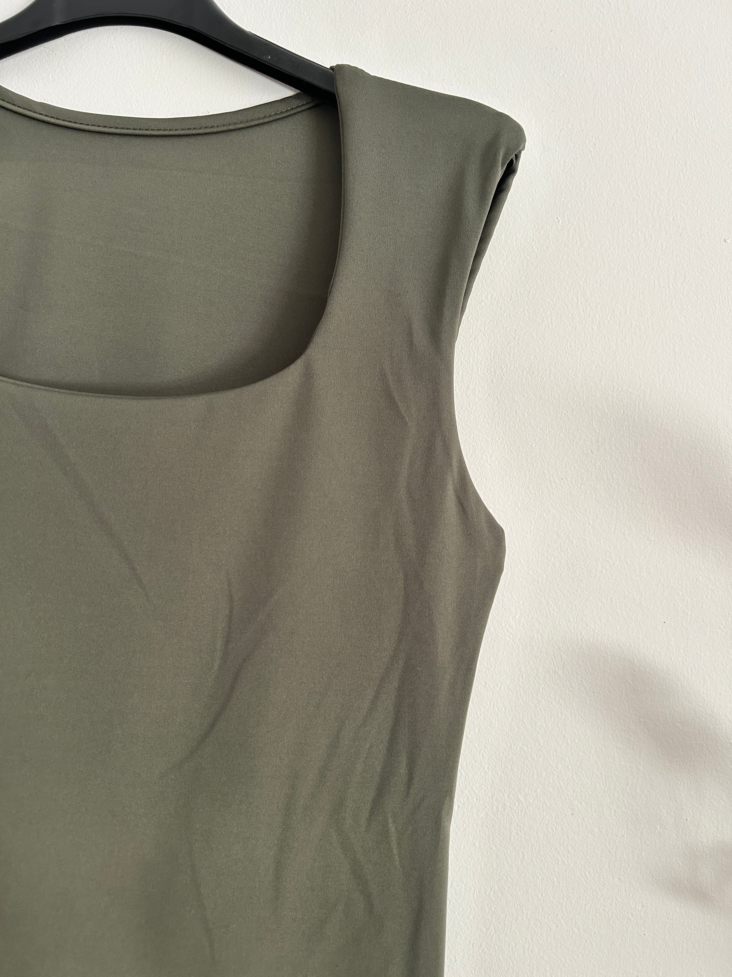 Camiseta Básica Premium – Varios Colores ✨