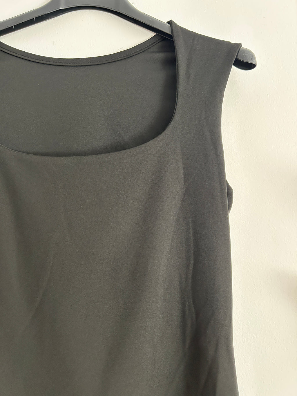 Camiseta Básica Premium – Varios Colores ✨