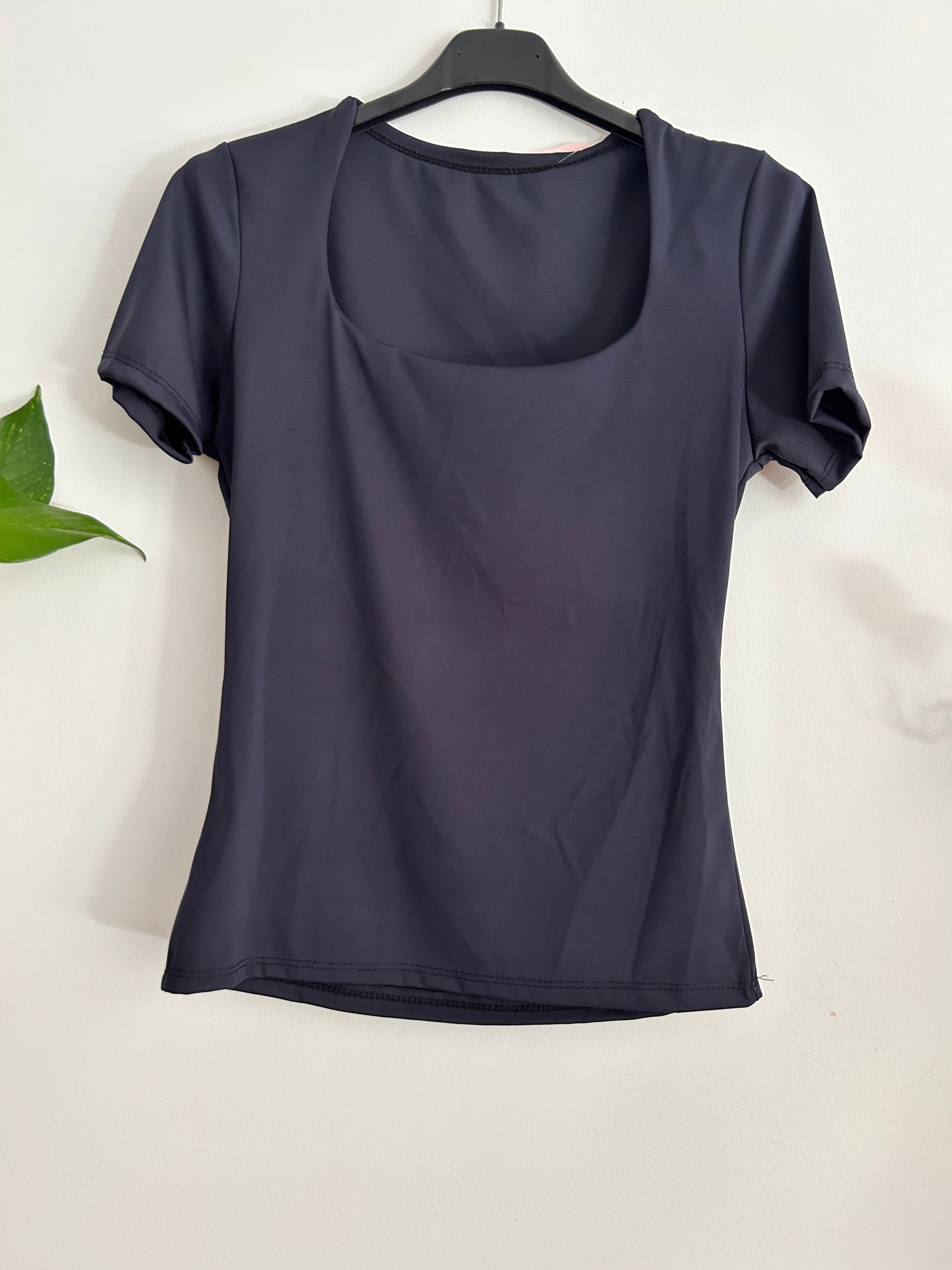 Camiseta Básica Premium de Manga Corta – Varios Colores ✨