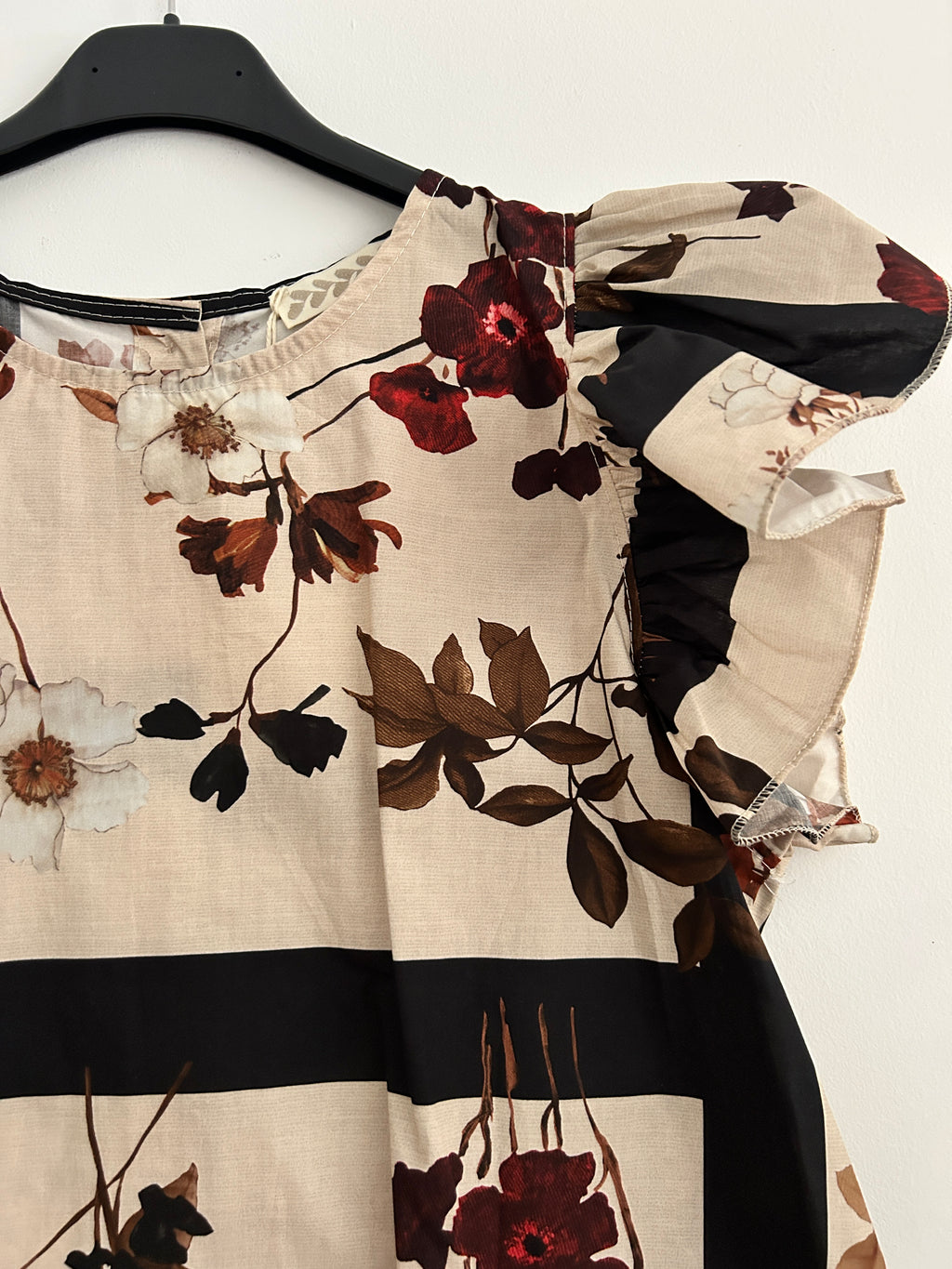 Blusa Floral con Volantes – Varios Colores 🌸