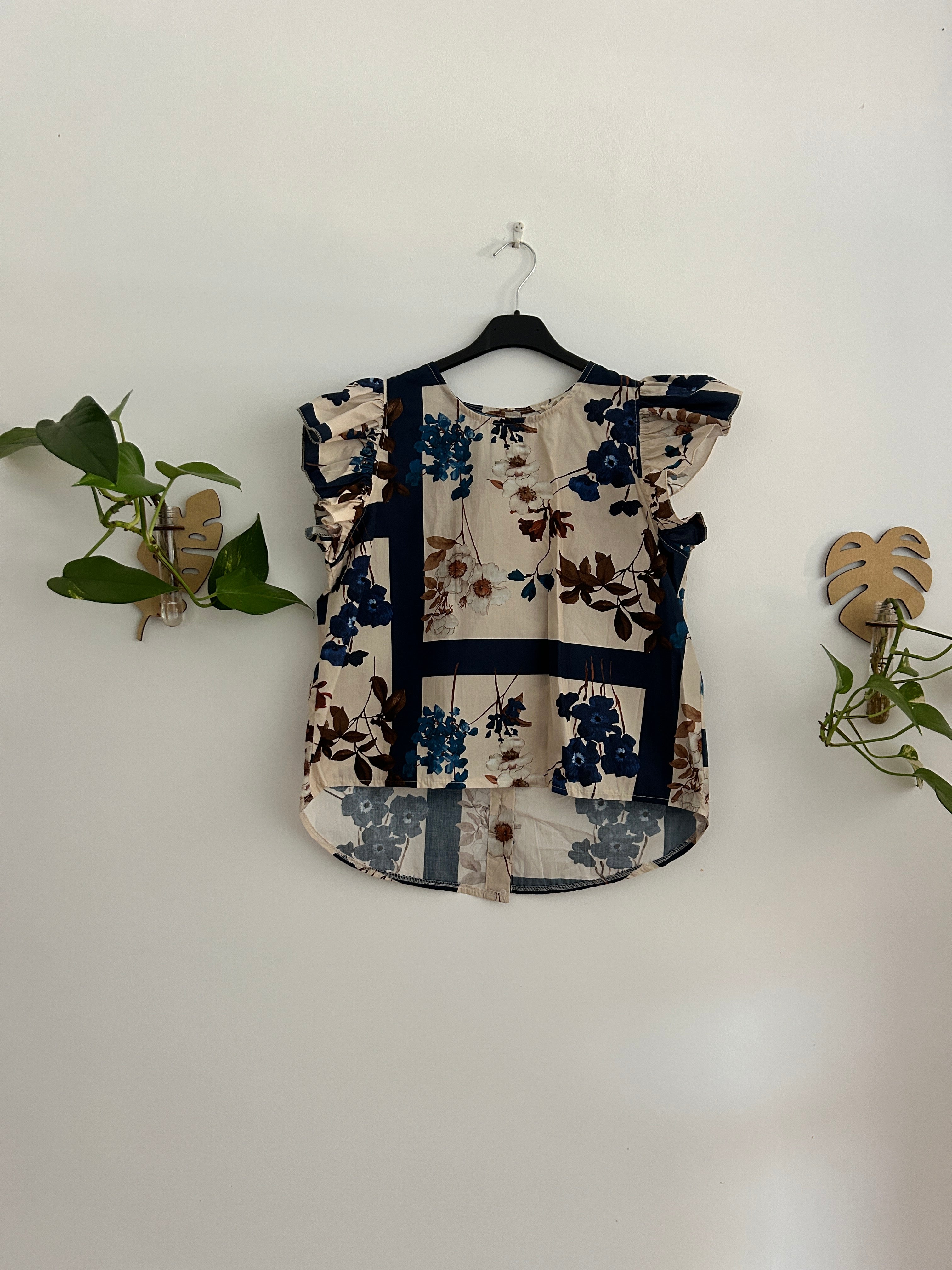 Blusa Floral con Volantes – Varios Colores 🌸