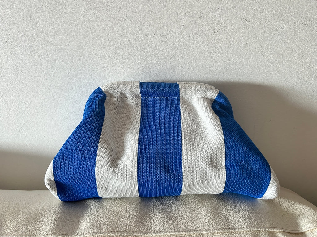 Bolso Clutch de Punto – Elegancia y Tendencia ✨