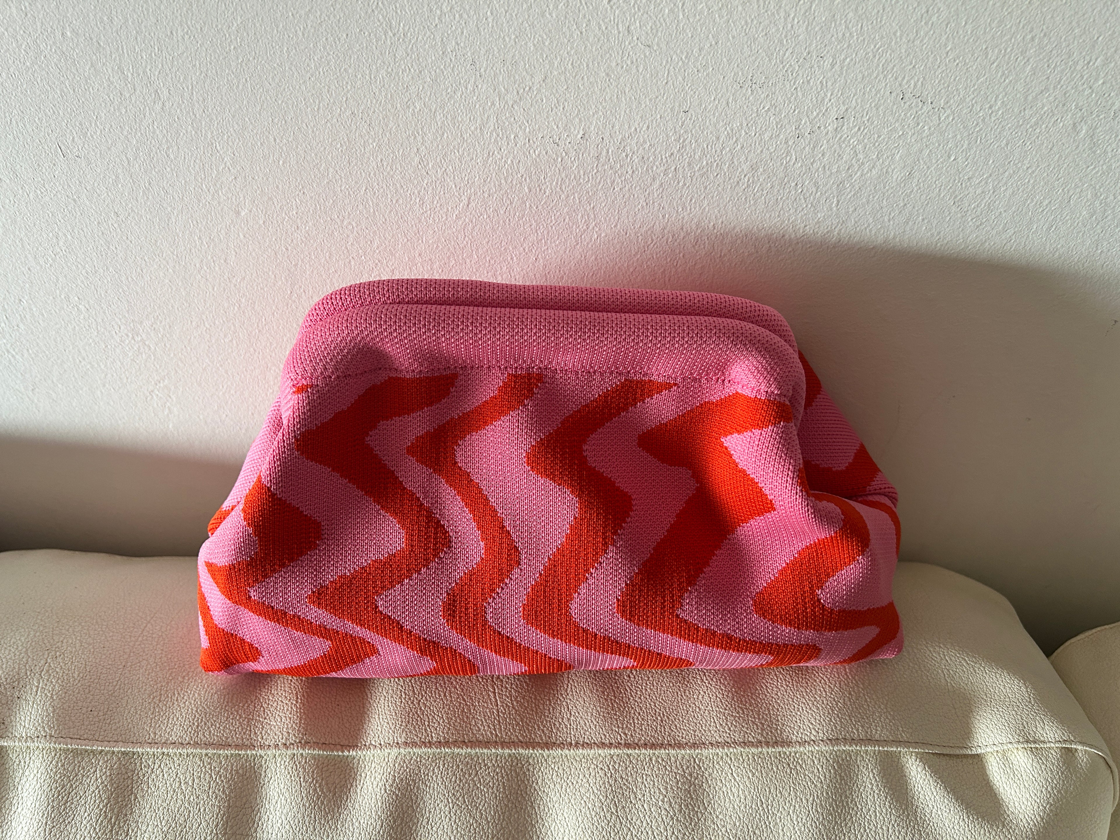 Bolso Clutch de Punto – Elegancia y Tendencia ✨