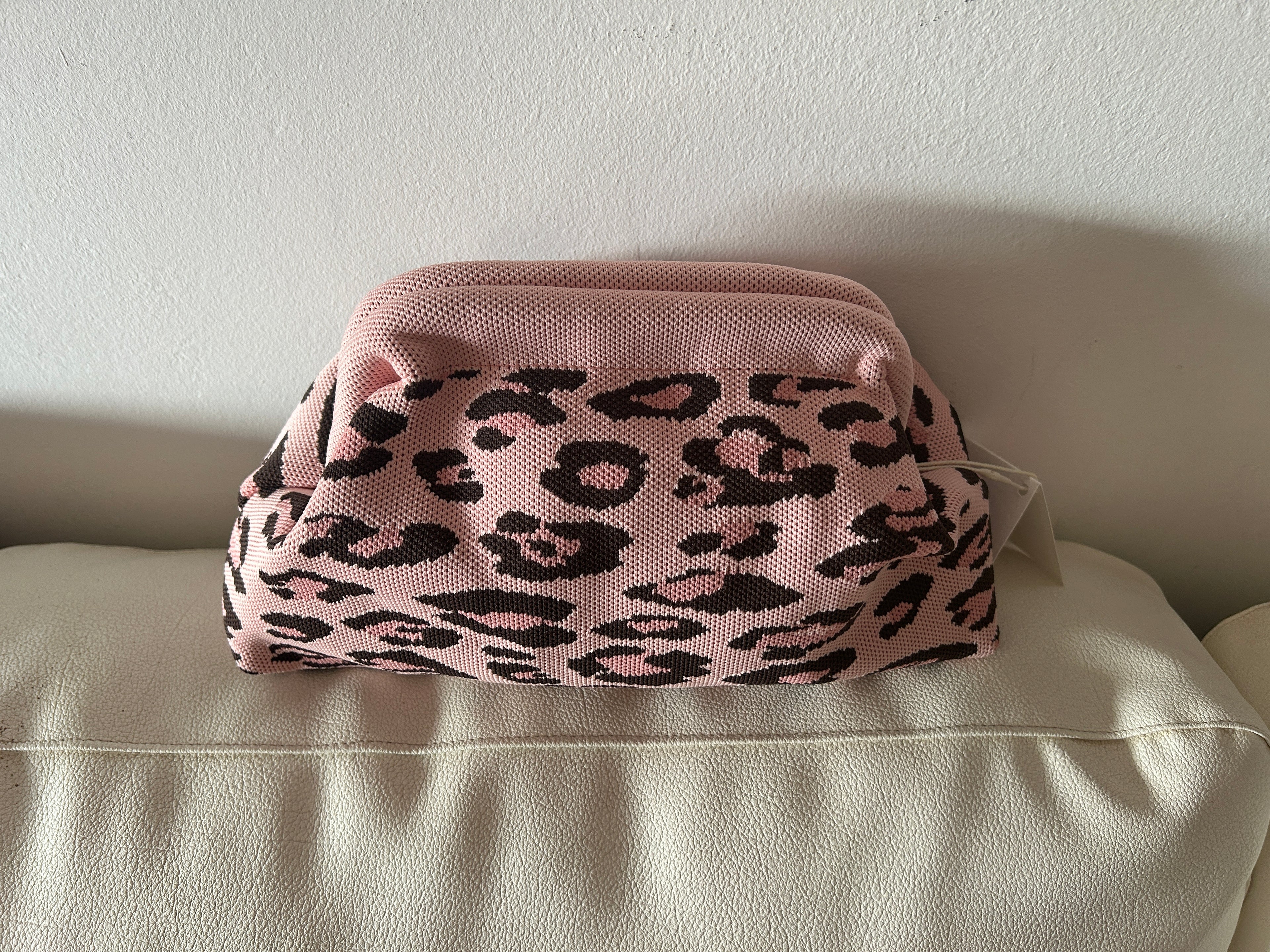 Bolso Clutch de Punto – Elegancia y Tendencia ✨
