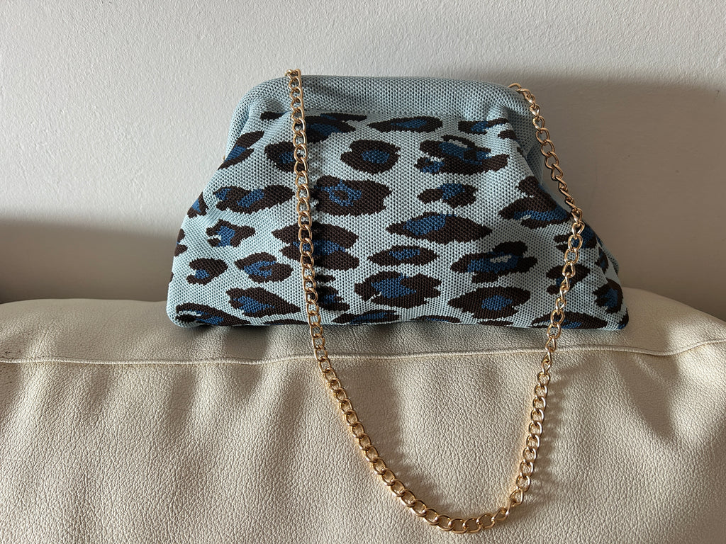 Bolso Clutch de Punto – Elegancia y Tendencia ✨