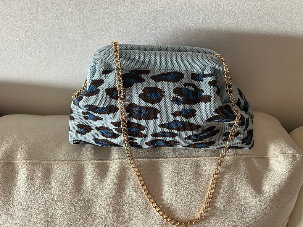 Bolso Clutch de Punto – Elegancia y Tendencia ✨