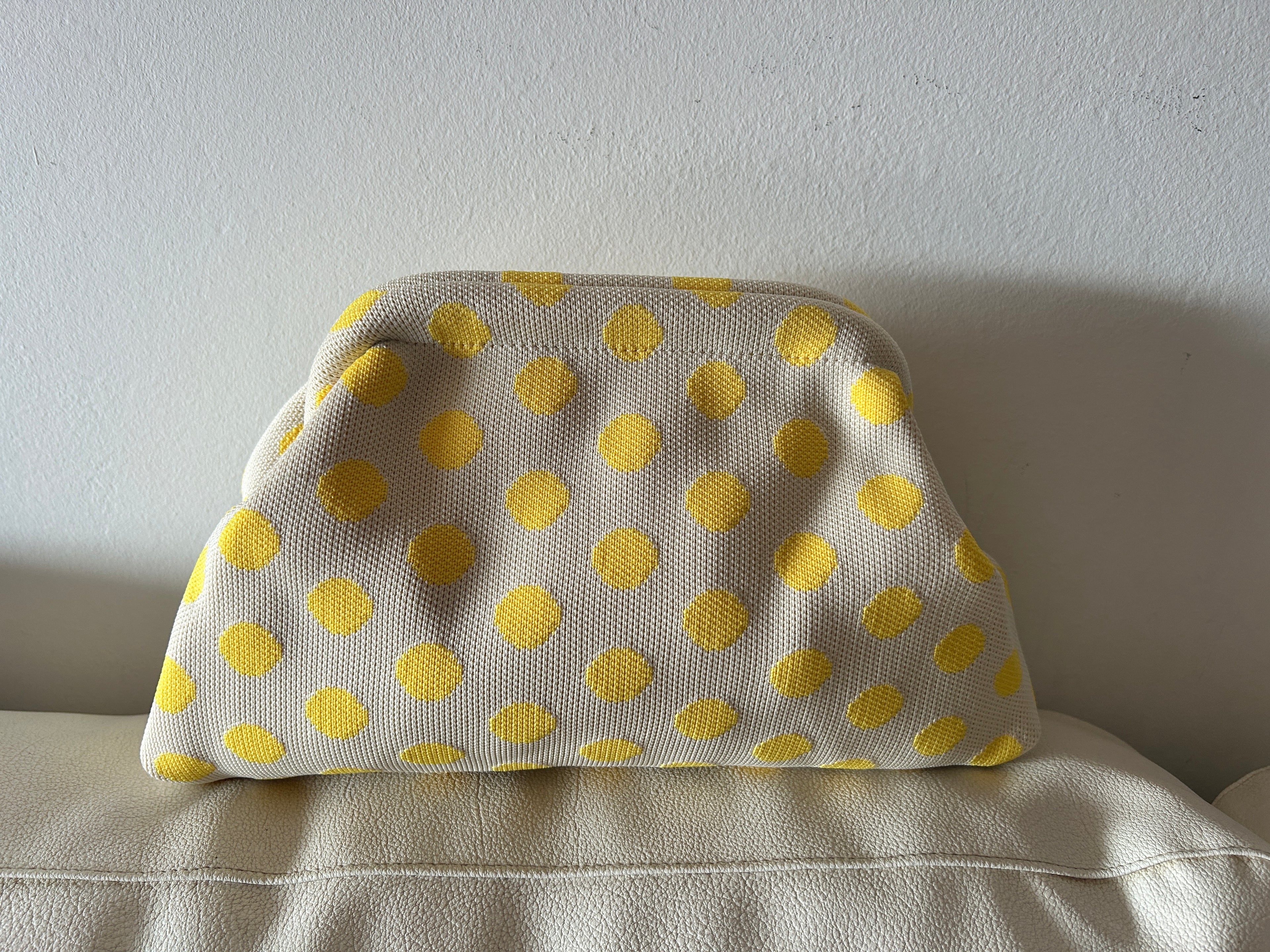 Bolso Clutch de Punto – Elegancia y Tendencia ✨