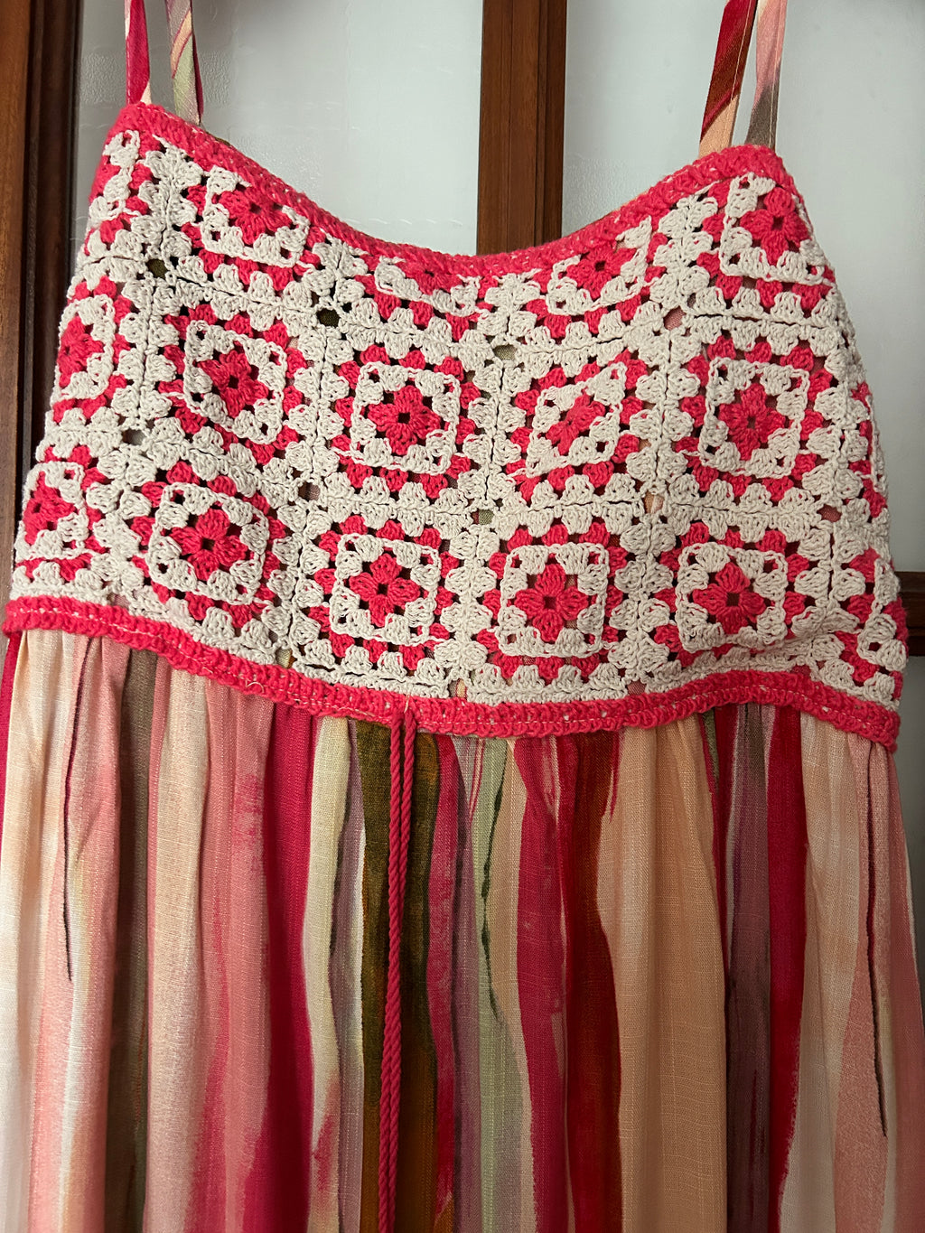 Vestido Midi Boho Multicolor con Crochet