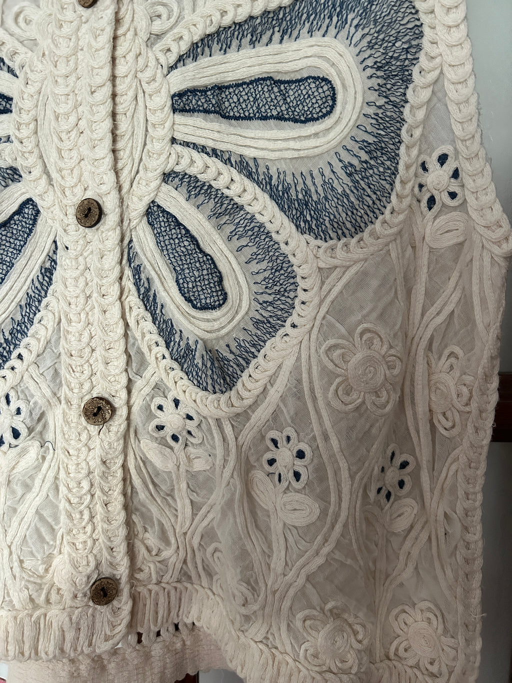 🦋✨ Chaleco bordado con diseño exclusivo y súper elegante ✨🦋
